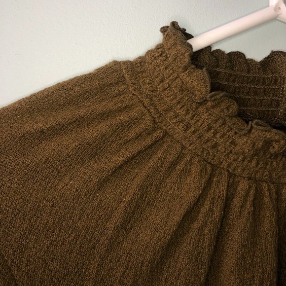 Madewell Texture and Thread Ruffle Neck Top - Picture 2 of 3